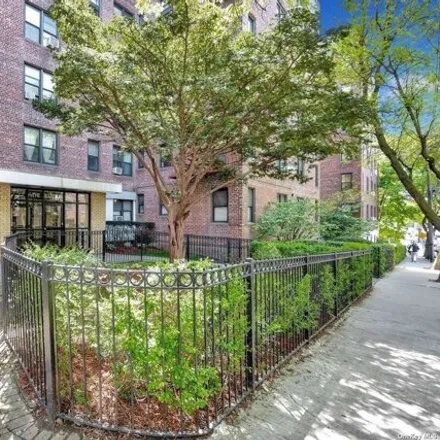 Buy this studio apartment on 89-20 55th Avenue in New York, NY 11373
