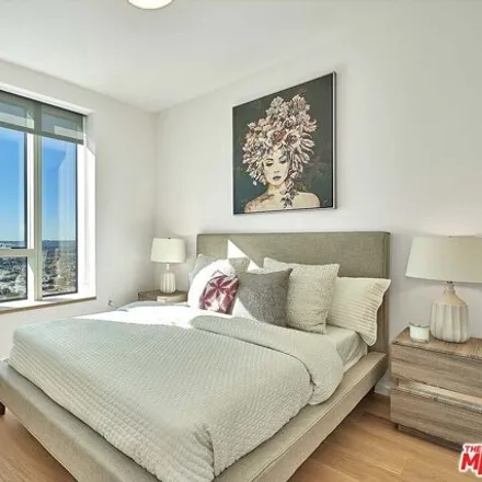 Image 6 - Metropolis Residential Tower I, Harbor Freeway, Los Angeles, CA 90017, USA - Condo for sale