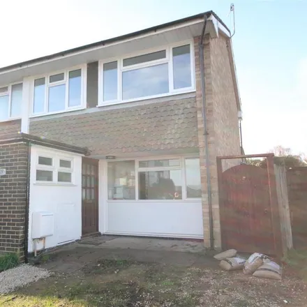 Rent this 4 bed house on 70 Guildford Park Avenue in Guildford, GU2 7NL