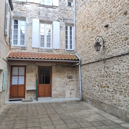 Image 2 - La Madeleine, Avenue du Docteur Dieras, 17300 Rochefort, France - Apartment for rent