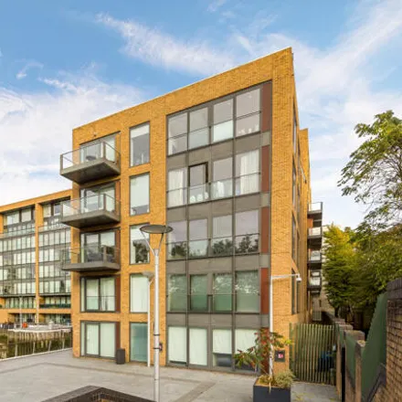 Buy this 3 bed apartment on Cubitt Building in 10 Gatliff Road, London