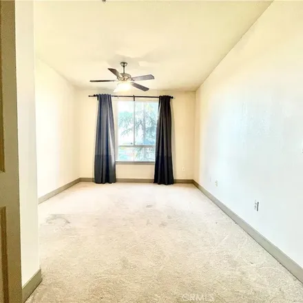 Image 3 - 24328 Magic Mountain Parkway, Santa Clarita, CA 91355, USA - Apartment for rent