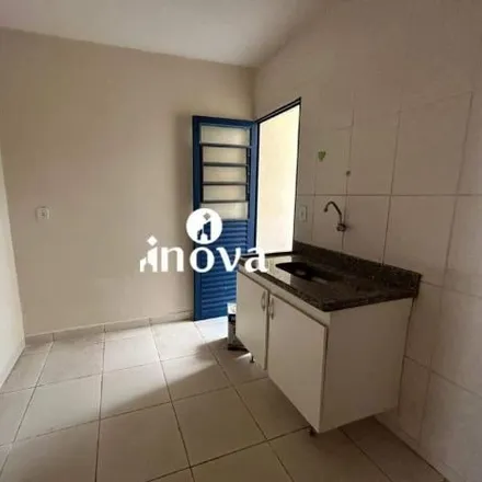 Rent this 2 bed apartment on Rua Francisco Buzollo in Bairro Olinda, Uberaba - MG