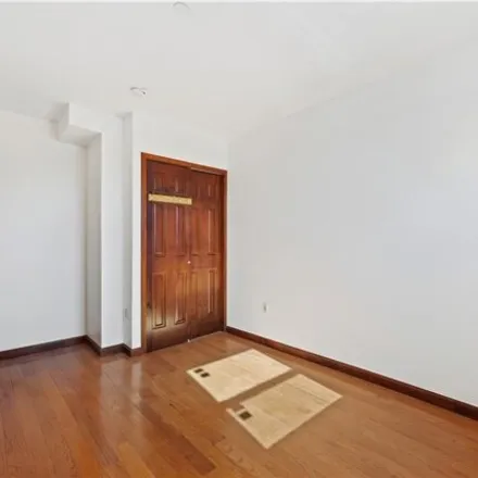 Image 7 - 1561 West 5th Street, New York, NY 11204, USA - Condo for sale