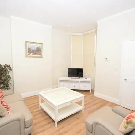 Rent this 2 bed apartment on West Parade in Lincoln, LN1 1JZ