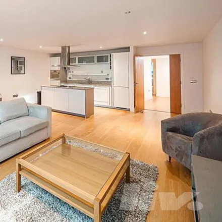 Rent this 2 bed room on Melrose Apartments in Winchester Road, London
