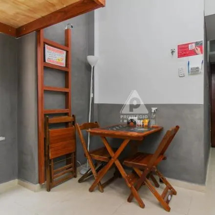 Buy this 1 bed apartment on Rua Figueiredo de Magalhães in Copacabana, Rio de Janeiro - RJ