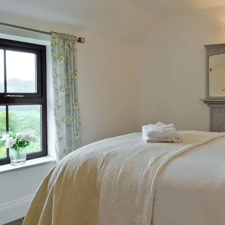 Rent this 4 bed townhouse on Llanfair-ar-y-bryn in SA20 0NY, United Kingdom