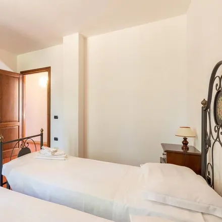 Rent this 5 bed house on Strada Provinciale 103 di Monte Santa Maria Tiberina in 06010 Monte Santa Maria Tiberina PG, Italy