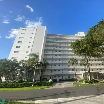 Image 2 - 2575 Northeast 11th Street, Fort Lauderdale, FL 33304, USA - Condo for sale