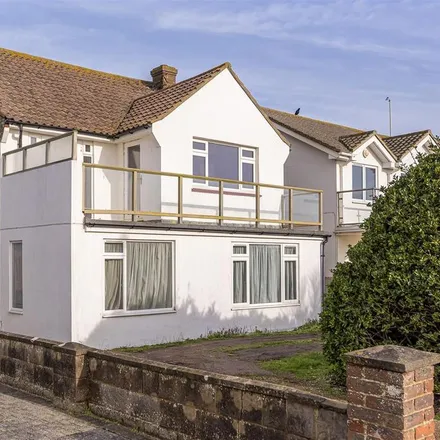 Rent this 4 bed house on Kings Walk in Shoreham-by-Sea, BN43 5LN