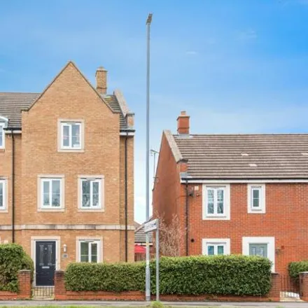 Buy this 3 bed townhouse on Ocotal Way in Swindon, SN1 2PD