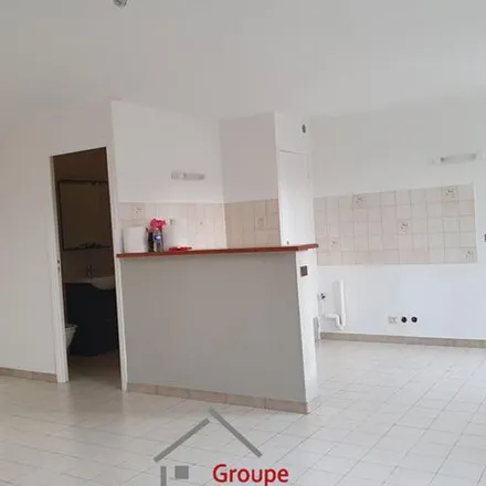 Rent this 1 bed apartment on Stade Louison Bobet in Rue Georges Kayser, 69290 Saint-Genis-les-Ollières