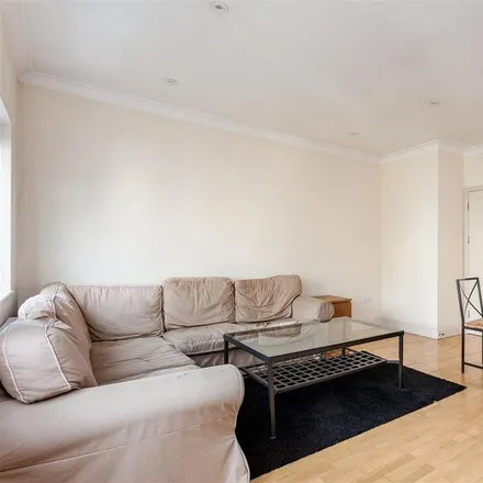 Rent this 3 bed apartment on Hercules Place in London, N7 6AS