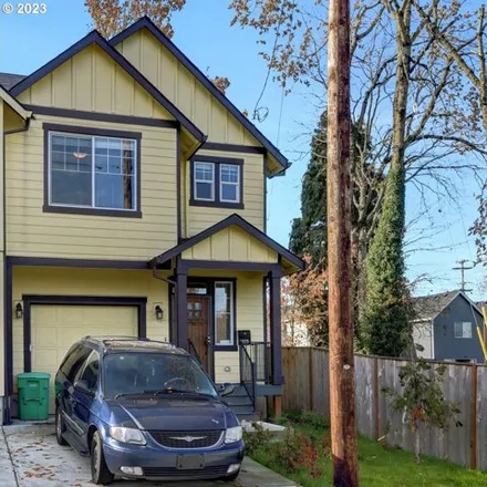 Buy this 4 bed house on 9806 North Portsmouth Avenue in Portland, OR 97203