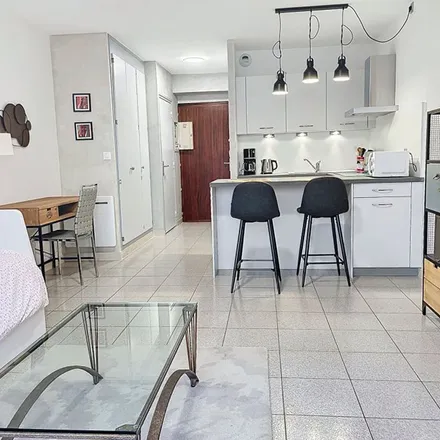 Rent this 1 bed apartment on Avenue de Maron in 54600 Villers-lès-Nancy, France