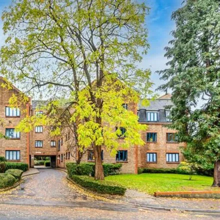 Rent this 1 bed apartment on Claremont House in Worcester Road, London