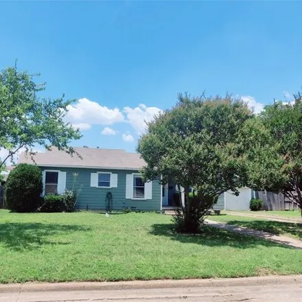 Image 6 - 3325 Rita Lane, Haltom City, TX 76117, USA - House for sale