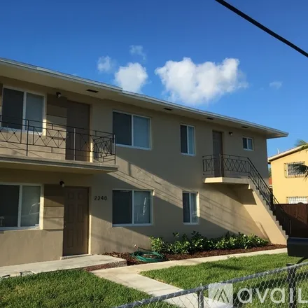 Image 2 - 890 NW 22nd Ct, Unit 890 - Duplex for rent