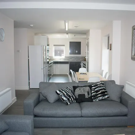 Rent this 4 bed apartment on Jeffery Street in Gillingham, ME7 1DD