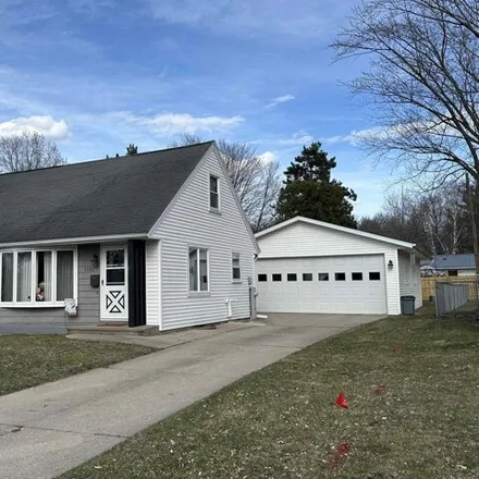 Buy this 4 bed house on 1168 South Cleveland Street in Shawano, WI 54166