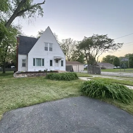 Buy this 3 bed house on Warren Avenue in Warrenville, IL 60555