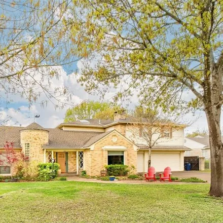 Buy this 5 bed house on 1441 Bella Vista Drive in Dallas, TX 75218