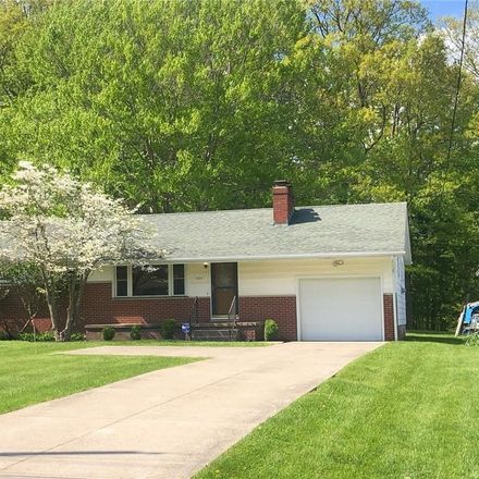 Rent this 3 bed house on 325 Maplewood Drive in Alliance, OH 44601