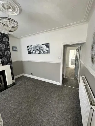 Image 2 - Rymer Grove, Liverpool, L4 5TG, United Kingdom - Townhouse for rent