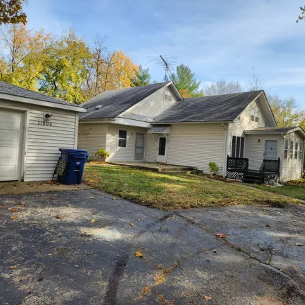 Buy this 1 bed house on 906 Mohican Drive in Algonquin, IL 60102