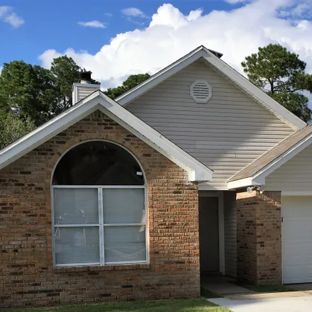 Rent this 3 bed house on 3015 YORKTOWN CIRCLE