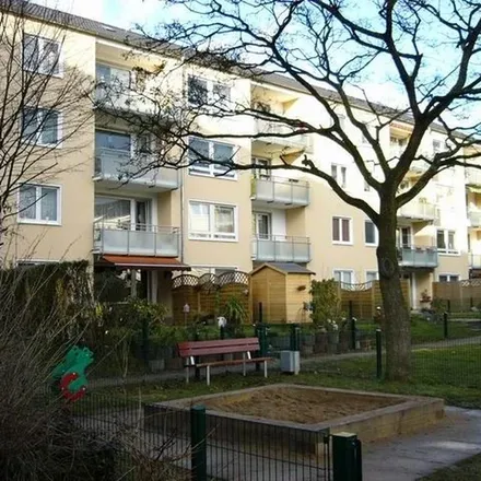 Rent this 4 bed apartment on Wilhelm-Kreis-Straße 35 in 40595 Dusseldorf, Germany