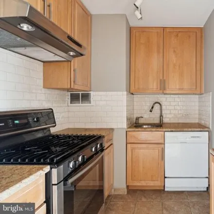 Image 4 - 209 Spruce Street, Philadelphia, PA 19172, USA - Condo for sale