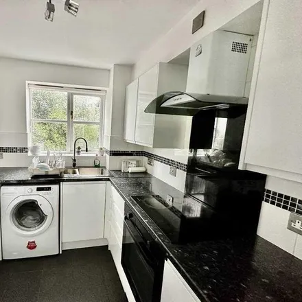 Image 5 - 24 Manton Road, Enfield Island Village, London, EN3 6XY, United Kingdom - Apartment for rent