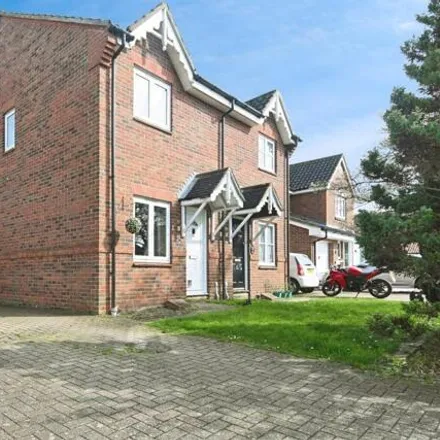 Buy this 2 bed duplex on 12 Brushmaker's Way in Diss, IP22 4QZ