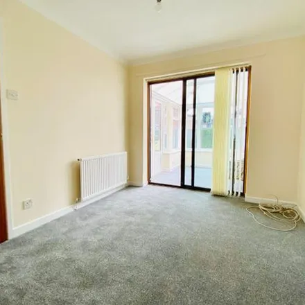 Rent this 3 bed apartment on Bluebell Avenue in Chettiscombe, EX16 6SX