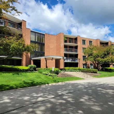 Rent this 2 bed condo on unnamed road in Arlington Heights, IL