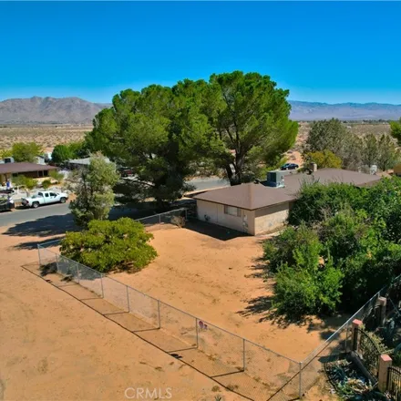 Image 3 - 21969 Resoto Road, Apple Valley, CA 92307, USA - House for sale