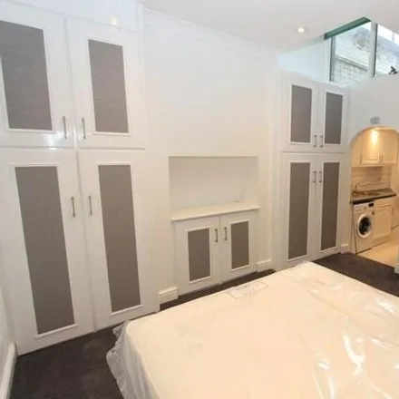 Rent this studio apartment on 52 Howitt Road in London, NW3 4LX