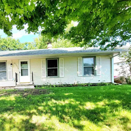 Buy this 3 bed house on 499 Forest Avenue in Rockford, IL 61101