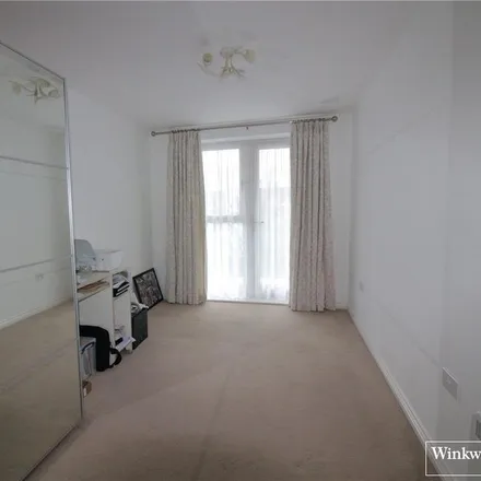 Image 6 - Elstree Way, Borehamwood, WD6 1LB, United Kingdom - Apartment for rent