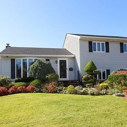 Buy this 3 bed house on 13 Thorpe Lane in Swedetown Village, Bethpage