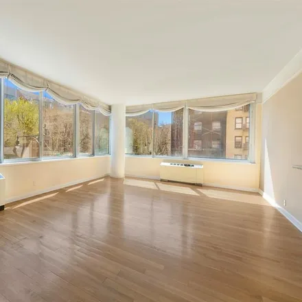 Image 2 - 101 WEST 79TH STREET 2D in New York - Apartment for sale