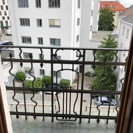 Image 5 - Deisenhofener Straße 4, 81539 Munich, Germany - Apartment for rent