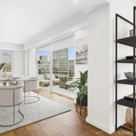 Image 9 - 164 East 68th Street, New York, NY 10065, USA - Apartment for sale