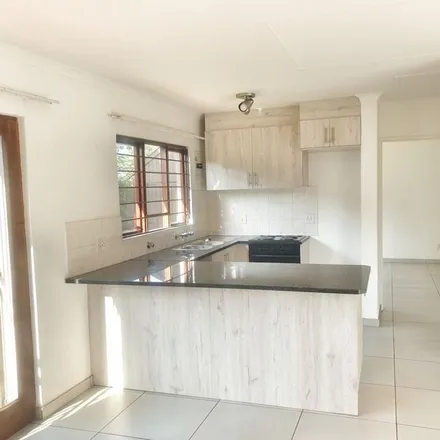 Rent this 1 bed townhouse on Parrot Street in Bromhof, Randburg