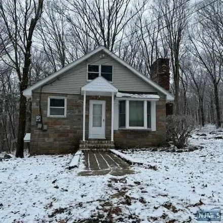 Buy this 2 bed house on 98 Woodside Drive in Vernon Township, NJ 07422