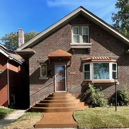 Buy this 4 bed house on 7621 South Chappel Avenue in Chicago, IL 60617
