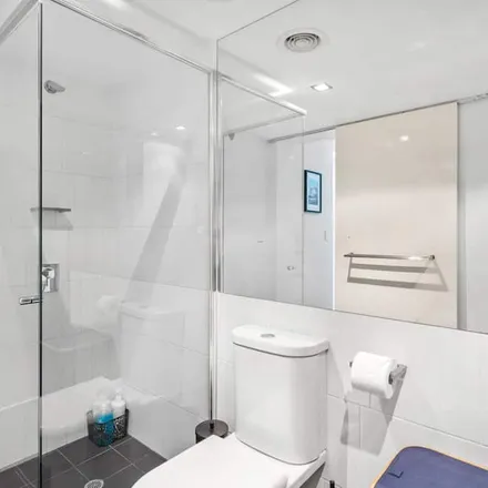 Rent this 2 bed apartment on Teneriffe QLD 4005