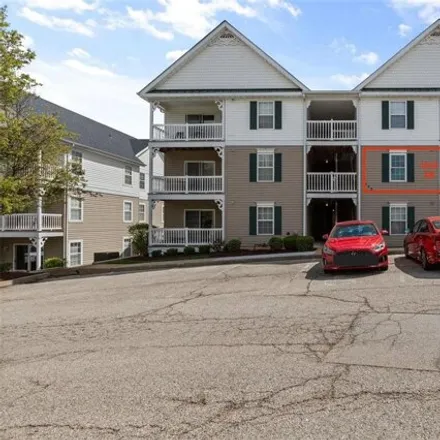 Rent this 2 bed condo on 1125 Arbor Creek Drive in Keyes Summit, Saint Louis County